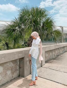 Attraktive Sie sucht reifen Gentleman 60 plus für niveauvolle Bekanntschaft - Düsseldorf