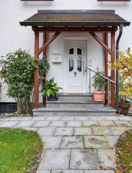 Familienfreundliches Einfamilienhaus mit großem Garten in ruhiger Lage von Villingen-Schwenningen - Villingen-Schwenningen