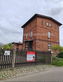 Besonderes Haus in Randlage, großes Grundstück mit Weitblick, 100 m bis zum See - Blankensee (Landkreis Mecklenburgische Seenplatte)