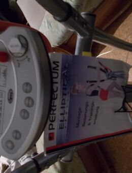 Tausche guterhalt Crosstrainer/Stepper gg guterh.Ergometer- der Crosstrainer mit Beschreibung 12 Funktionen. Einstellung für Anfänger-Fortgeschrittene-Profis - Weinböhla