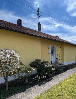 ZUHAUSE ANKOMMEN: REIZVOLLER BUNGALOW IN TOPLAGE HALLERNDORF BEI FORCHHEIM - Hallerndorf