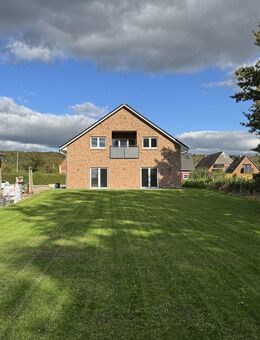 Schöne neue DHH mit Traumgrundstück auf einer Ebene - Tespe