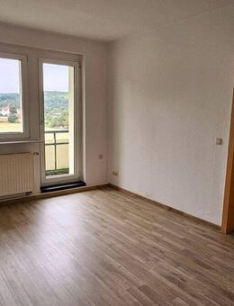 Renovierte 2-Zimmer-Wohnung mit Balkon in Mihla - Mihla