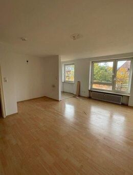 Einziehen und Wohlfühlen: 1-Zi.-Wohnung mit EInbauküche in Milbertshofen - München