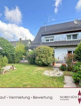 Modernisierte Doppelhaushälfte mit herrlichem Garten, Balkon und Doppelgarage in top gepflegtem Zustand. - Gernsbach