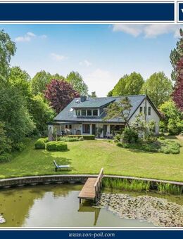 Großes Wohnhaus mit naturnahem Grundstück und eigenem Teich - Malente