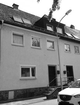 Geräumiges 1-2-Familien-Reihenmittelhaus mit großem Garten in Niedergirmes! - Wetzlar