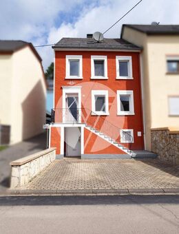 Gemütliches Einfamilienhaus mit Terrasse und Hanggarten - Wohnen im Grünen - Föhren