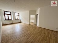 Wohnen auf dem Markt! Frisch renovierte 2-Raum-Wohnung zu vermieten - Schwarzenberg (Erzgebirge)