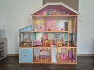 Wunderschönes Barbyhaus aus Holz, inkl. Einrichtungsgegenstände - Witzmannsberg