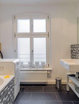 OWNR: Einziehen und Wohlfühlen - Renoviert und mit Küche!  Repräsentative Wohnung in Mitte - Berlin