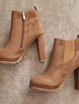 Damen Kurz Stiefel Stiefeletten in braun Größe 42,5 / NEU - Marl (Nordrhein-Westfalen)