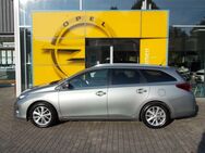 Toyota Auris, 1.6 Kombi Life Sports, Jahr 2013 - Brunsbüttel