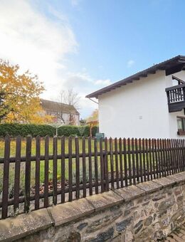 Lichtdurchflutetes Einfamilienhaus mit Doppelgarage in ruhiger familienfreundlicher Umgebung - Usingen