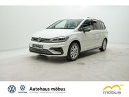 VW Touran, 1.5 l TSI Comfortline OPF, Jahr 2022 - Berlin