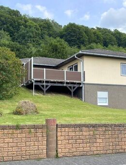 Gepflegter Bungalow mit Einliegerwohnung und schönem Grundstück in ruhiger Lage von Westerburg - Westerburg