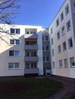 Sanierte und familienfreundliche 3 Timmer-Wohnung mit Balkon / Freifinanziet - Bielefeld