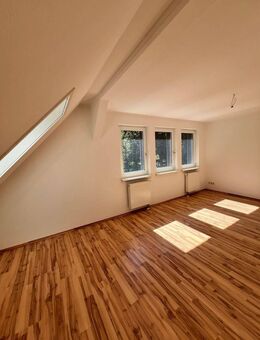 ** Erstbezug nach Sanierung in ruhiger Lage - geräumige 2-Zimmerwohnung ** - Neukirch (Lausitz)