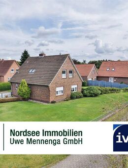 GEPFLEGTES EINFAMILIENHAUS MIT GARTEN, TERRASSE UND PLATZ FÜR IHRE WOHNTRÄUME - Hage