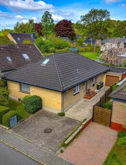 Flensburg/Westliche Höhe: Gepflegter 4-Zimmer-Bungalow mit Garage & kleinem Garten in ruhiger Lage - Flensburg