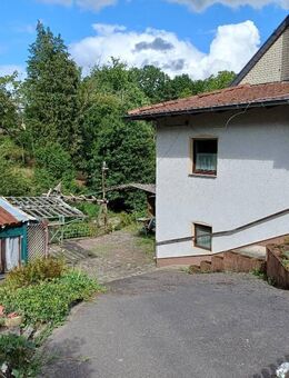 Einfamilienhaus mit Ausbaupotenzial, in ruhiger Lage, mit Garten, Süd Terrasse und Garage im Hofbereich. inuhiger Lage von Dudweiler OT - Saarbrücken