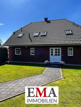 Großes Einfamilienhaus mit Garage auf schönem Südgrundstück direkt am Königsgraben - Falkensee