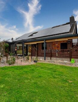 Einfamilienhaus mit PV-Anlage, Wintergarten und großem Grundstück - Lintig
