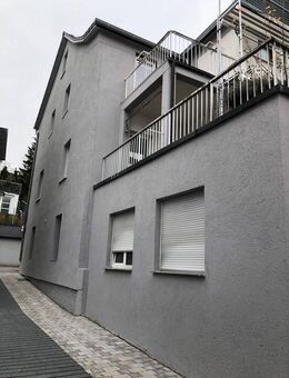 3-Zi-Whg. mit großer Dachterrasse und EBK - Esslingen (Neckar)