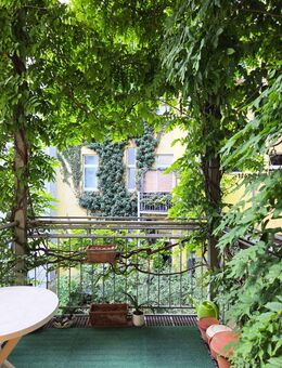 Komfortable 2-Zimmer-Altbauwohnung mit Balkon in gefragter Lage von Kreuzberg - Berlin