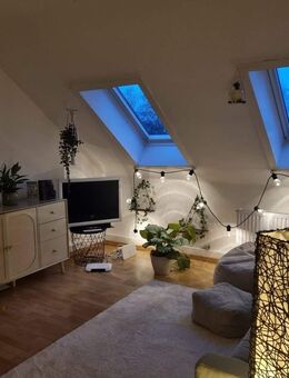 Gemütliche 2 Raum Dachgeschoß-Wohnung in Dinslaken Overbruch - Dinslaken