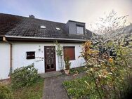 4-5-Zimmer-Reihenendhaus mit zwei Garagen auf Eigenland in 23564 Lübeck-Eichholz - Lübeck
