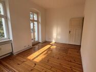 Eigennutzung möglich! - 4-Zimmer-Albauwohnung mit Balkon - Provisionsfrei - Berlin