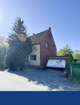 Einfamilienhaus in Alleinlage mit Garten - Horn-Bad Meinberg