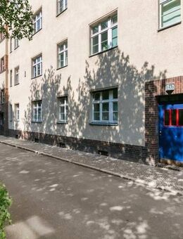 Vermiete Charmante Altbau-Wohnung mit 3-Zimmer in ruhiger, verkehrsgünstiger Lage in Prenzlauer Berg - Berlin