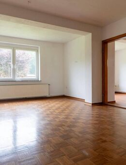Ländliches Idyll in Sackgassenlage: Charmantes, Modernisiertes Einfamilienhaus mit Stallgebäude - Hoyerhagen