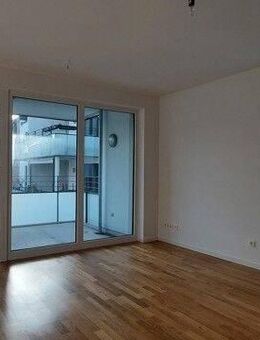 Moderne 2-Zimmer-Wohnung mit Balkon, Einbauküche und Fußbodenheizung - Berlin