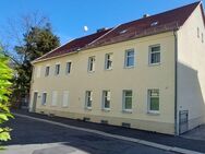 Stadtnahe Doppelhaushälfte mit zwei Garagen, großer Werkstatt und Lagergebäude in Freiberg zu verkaufen! - Freiberg