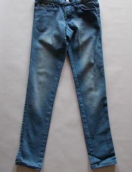 Jeans für Mädchen der Marke Staccato Blau Gr. 152 zu verkaufen. - Bielefeld