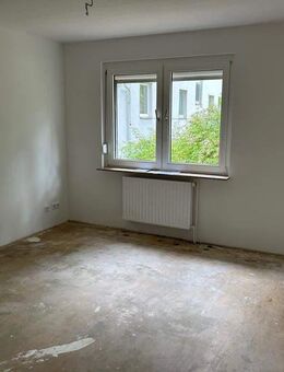 Teilrenovierte 2-Zimmer-Wohnung im Erdgeschoss - Iserlohn