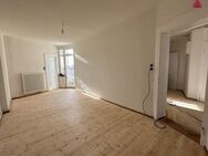 Renovierte 3-Zimmer-Wohnung mit Balkon in zentraler Hanauer Lage (4. OG, kein Aufzug) - Hanau (Brüder-Grimm-Stadt)