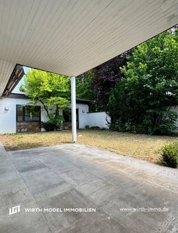 Großzügiger Bungalow mit Einzelgarage und Stellplatz in bester Lage am Leopoldina Krankenhaus - Schweinfurt