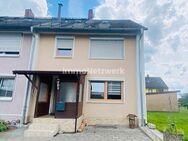 ***Gepflegtes Reiheneckhaus in Selb mit Garage und Terrasse*** - Selb