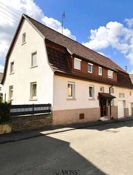Viel Potenzial: Zweifamilienhaus mit Scheune, 2 Garagen in familienfreundlicher Lage in Gemmrigheim! - Gemmrigheim