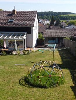 Familienfreundliche Doppelhaushälfte mit großem Garten - Taufkirchen (Vils)