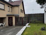 Einfamilienhaus mit viel Ausbaureserve in einer Einfamilienhaus-Siedlung - Bautzen