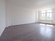 Frisch renovierte 4-Zimmer-Wohnung – Helle, freundliche Wohnatmosphäre! - Döbeln