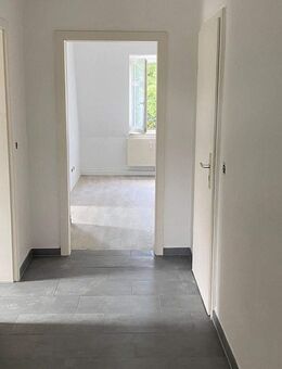 3 - Raumwohnung und Aussenstellplatz in Pirna, ALLES NEU, Erstbezug - Pirna