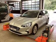 Ford Focus Turnier Titanium 1.0 EcoBoost Mild-Hybrid EU6d Navi Apple CarPlay Android Auto - Holdorf (Niedersachsen)