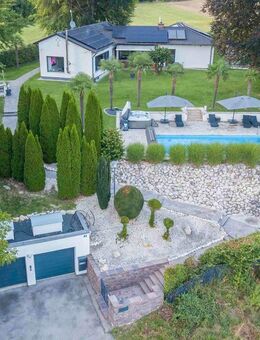 Eleganz trifft Erholung: Luxuriöser Bungalow mit Pool, Sauna & Panoramablick nahe Uniklinik - Neusäß