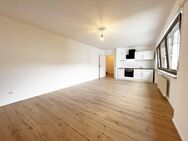 Renoviert & Zentral mit Blick ins Grüne - Perfekt für Single/Pendler - Tageslicht-Bad, EBK, Garage - Stuttgart